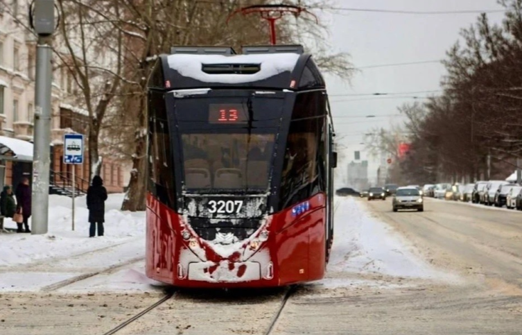 Новые трамваи Т-701 вышли на линию в Новосибирске