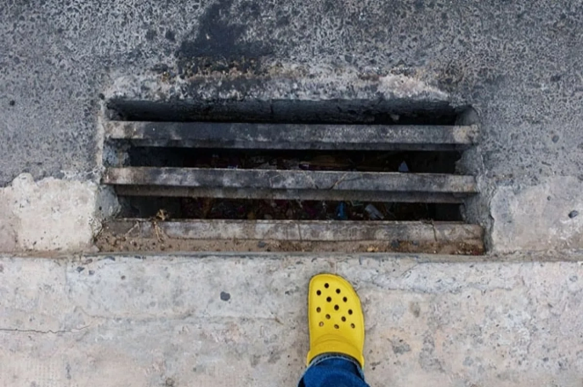 В Новосибирске начали открывать дождеприёмники для безопасного таяния снега