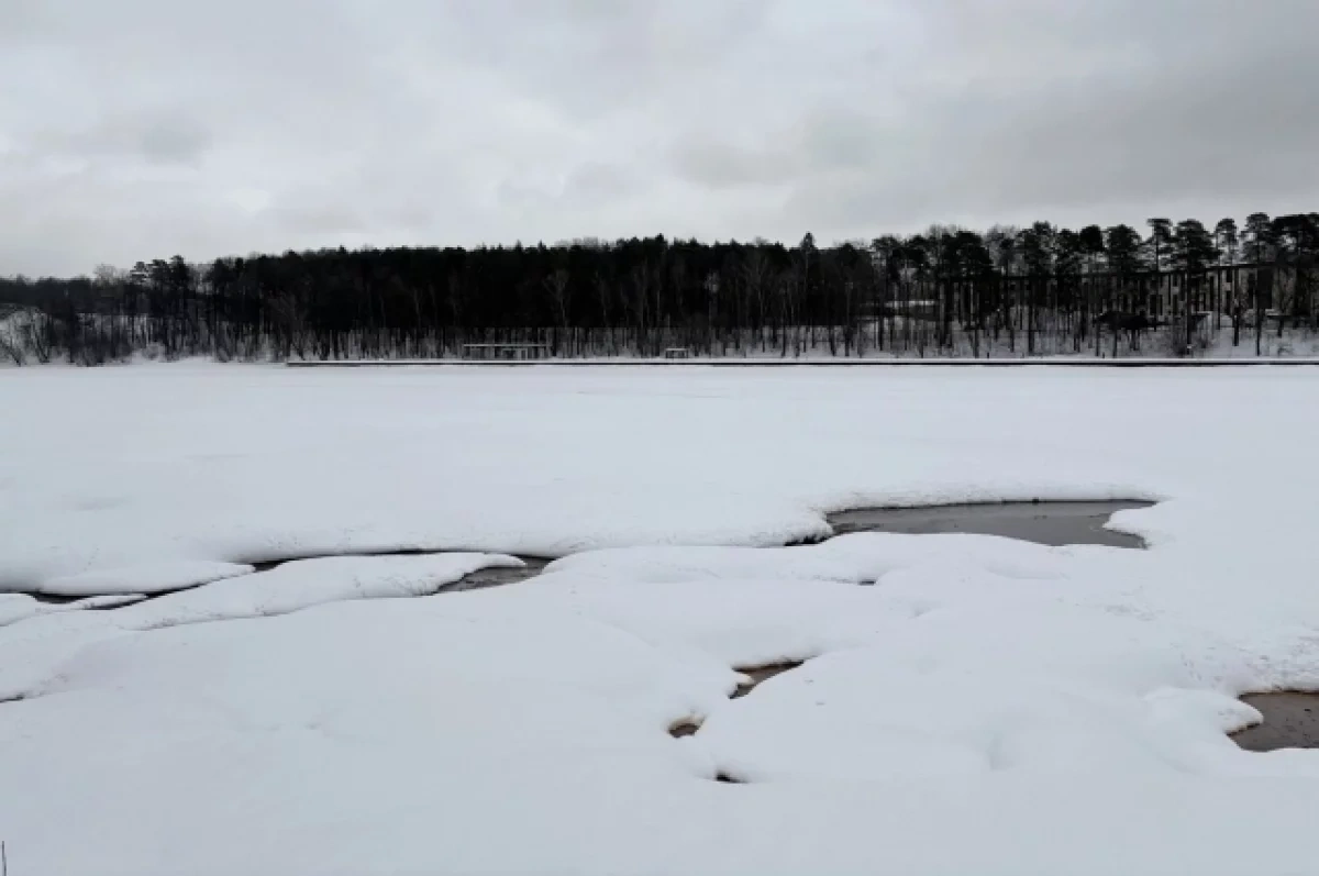 В Новосибирской области с 1 марта запрещён выезд на лёд вне переправ