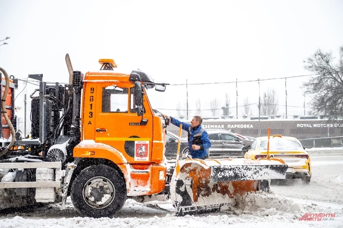 В Октябрьском районе Новосибирска усилили контроль за уборкой снега