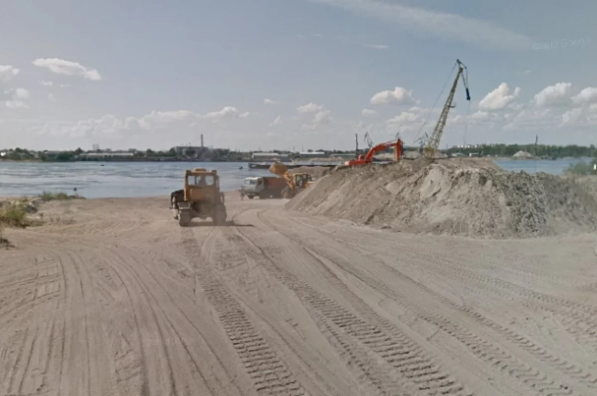 В Новосибирске обустраивают площадку под новую пескобазу