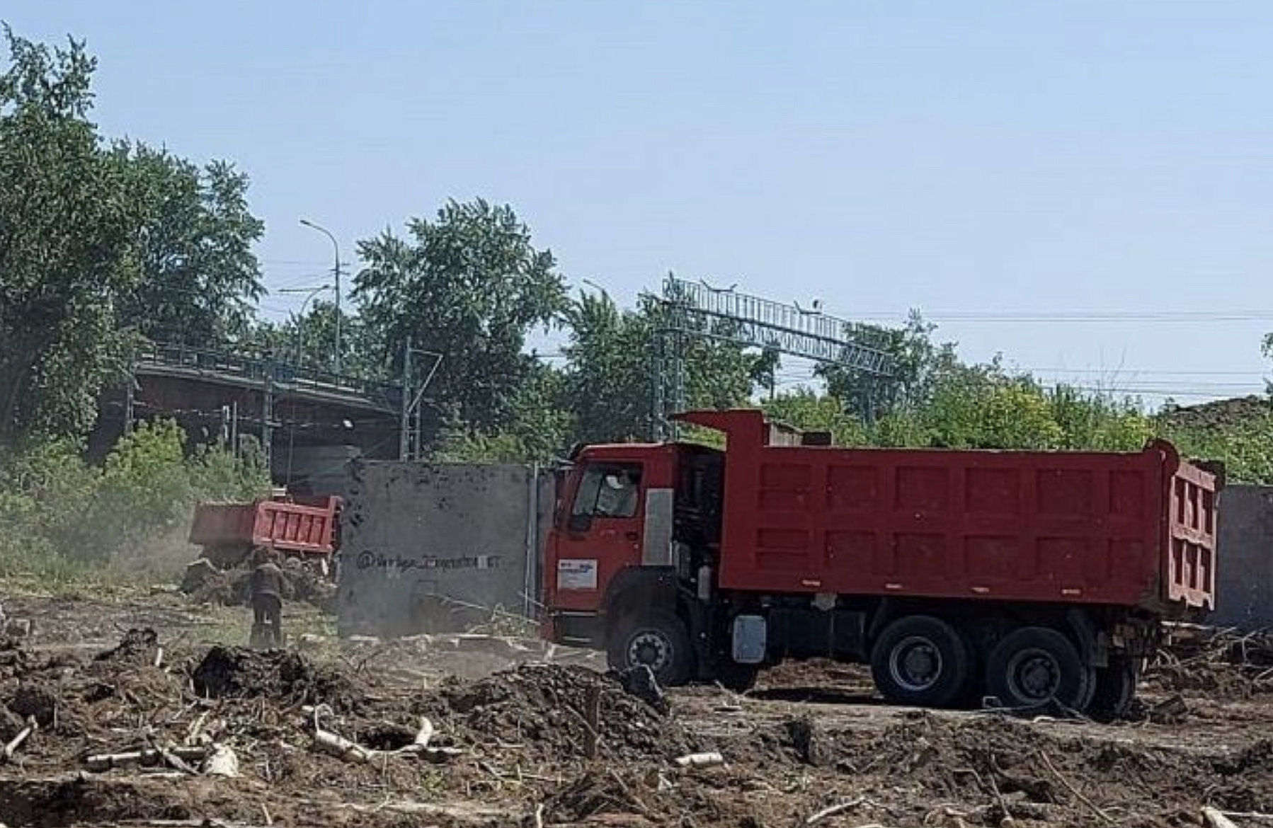 Депутат Новосибирского ЗакСа добивается ликвидации незаконной свалки и наказания виновных в ее организации Депутат Новосибирского ЗакСа добивается ликвидации незаконной свалки и наказания виновных в ее организации