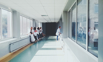 Новосибирскую больницу оштрафовали за лечение больных коронавирусом