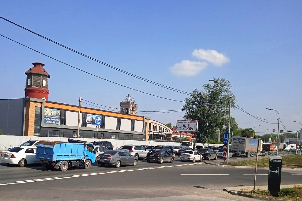 В Бердске образовалась одиннадцатикилометровая пробка В Бердске образовалась одиннадцатикилометровая пробка