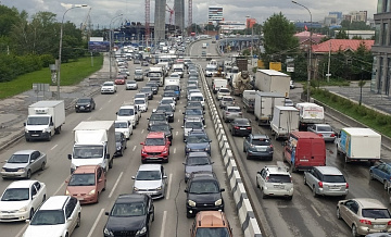В Новосибирске фиксируют серьёзные автомобильные заторы