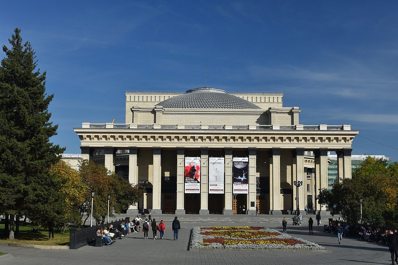 Сквер появится за Оперным театром в Новосибирске
