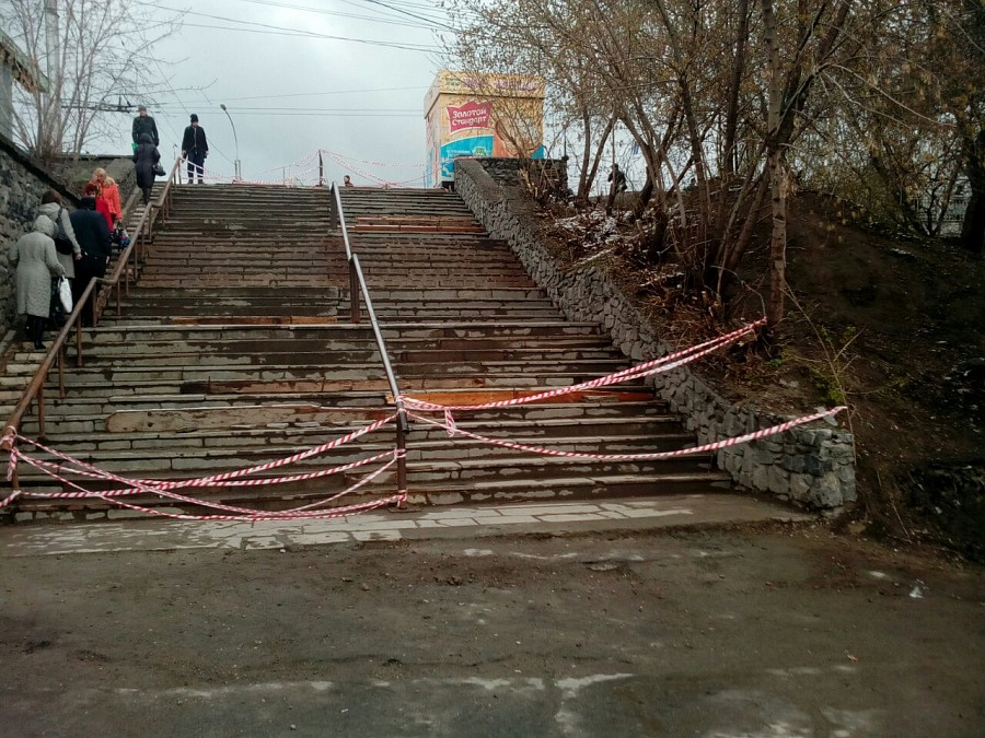 В Новосибирске проведут ремонт лестницы, ведущей к станции метро «Речной вокзал»
